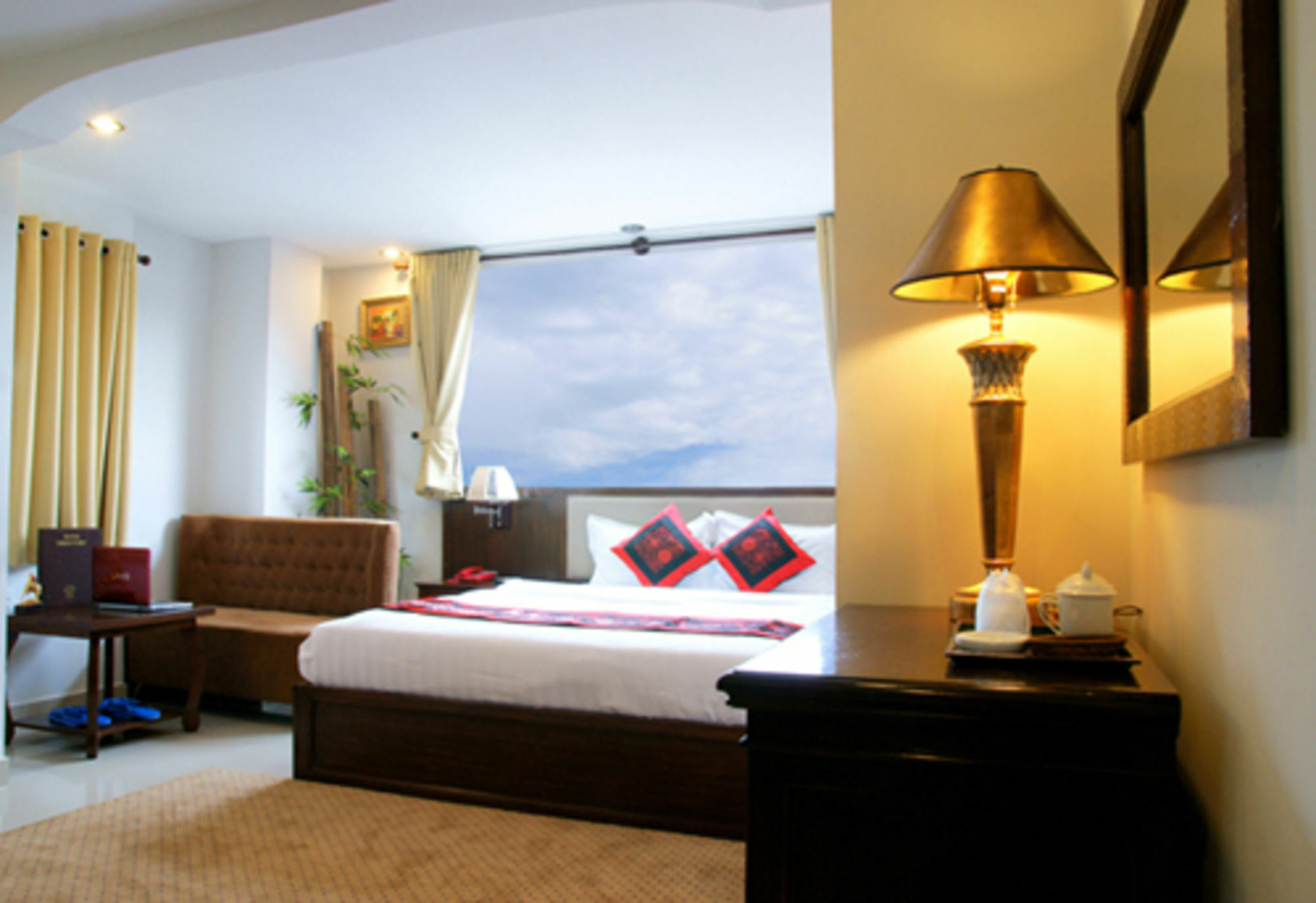 Imperial Saigon Hotel 3*