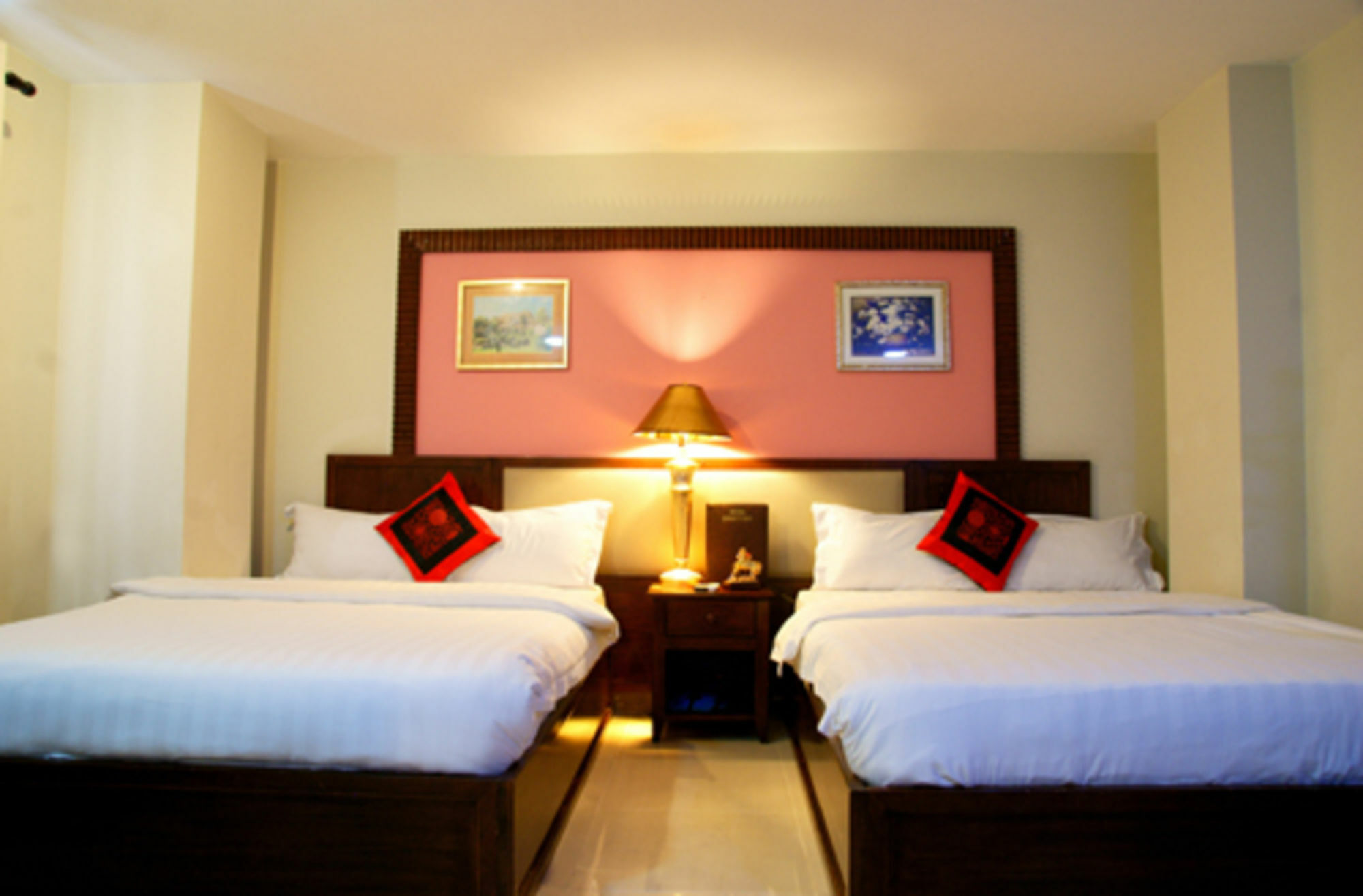 Imperial Saigon 3*